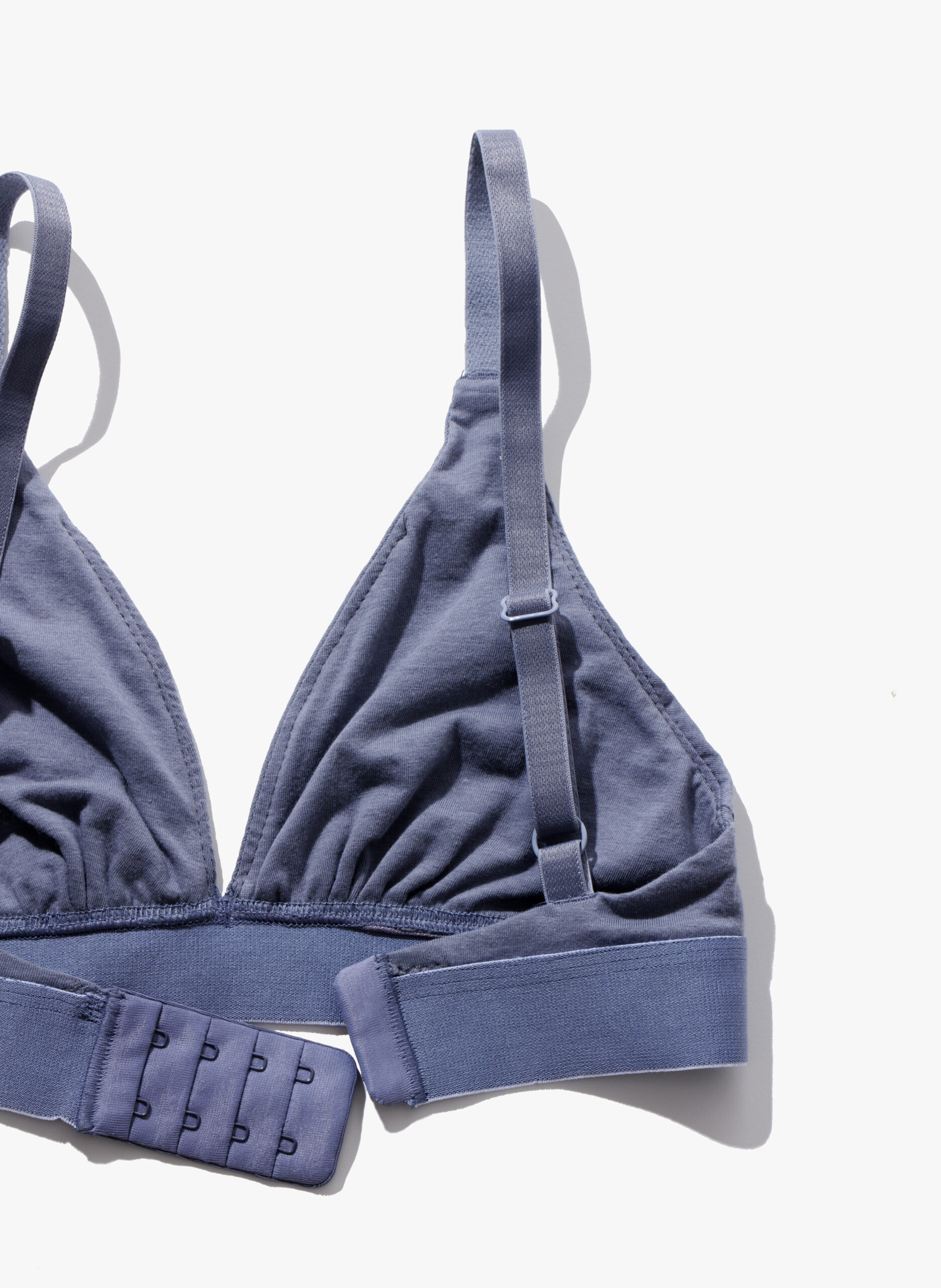 Triangle Bra Sorbi Detail 2 (1) سوتین مثلثی نخی ساده